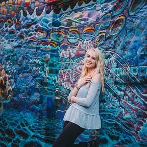 Meet your Posher, Courtney